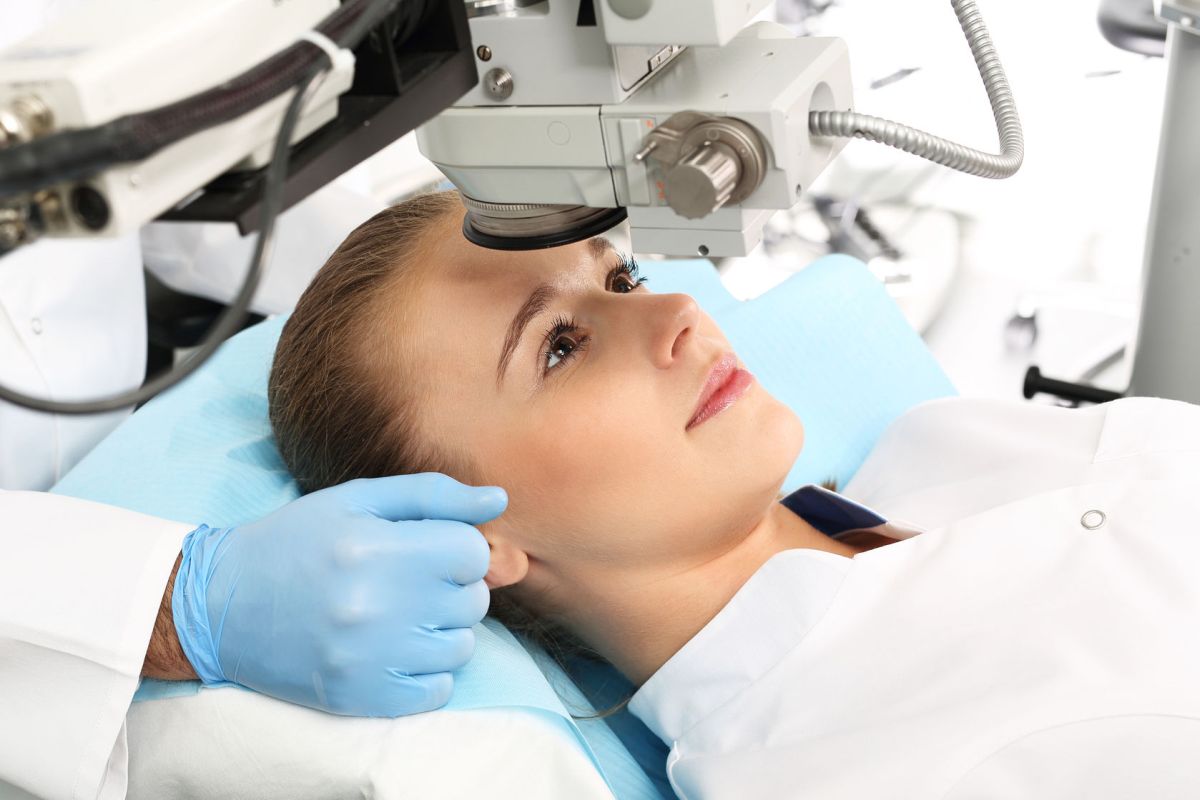 szemészeti klinikák műtét nélküli kezelés)
